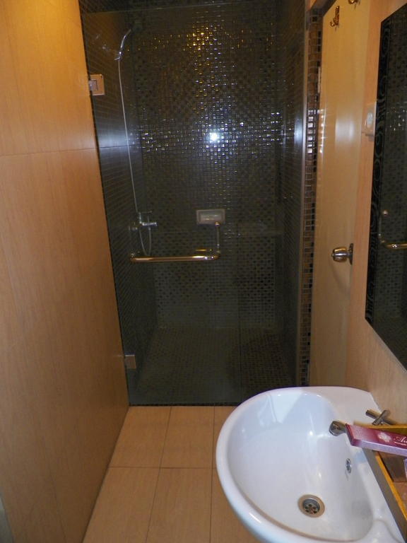 Ariandri Boutique Guesthouse Bandung Bilik gambar